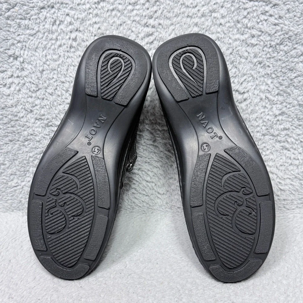 Naot primrose womens